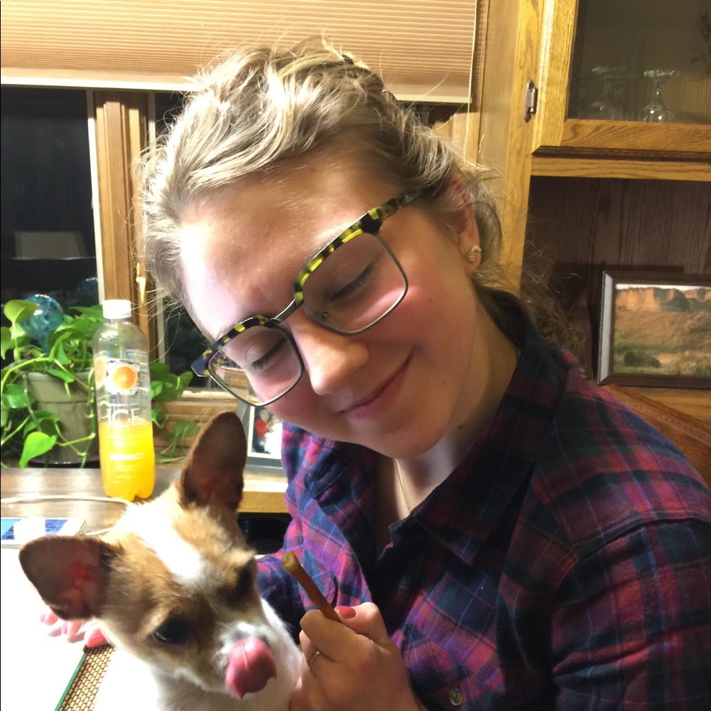 Meet your Posher, Lizzie